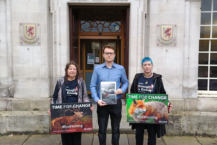 Calls for councillors to support an end to fox hunting in Somerset